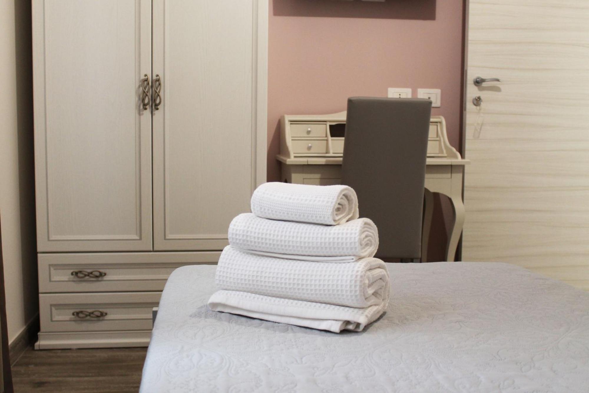 L'Acchiappasogni Vesuviano Guest House Portici Zimmer foto